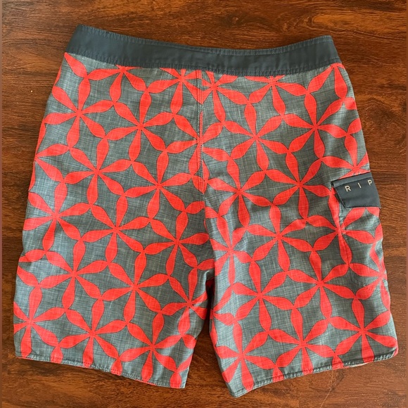 Rip Curl Board Shorts - Picture 2 of 5